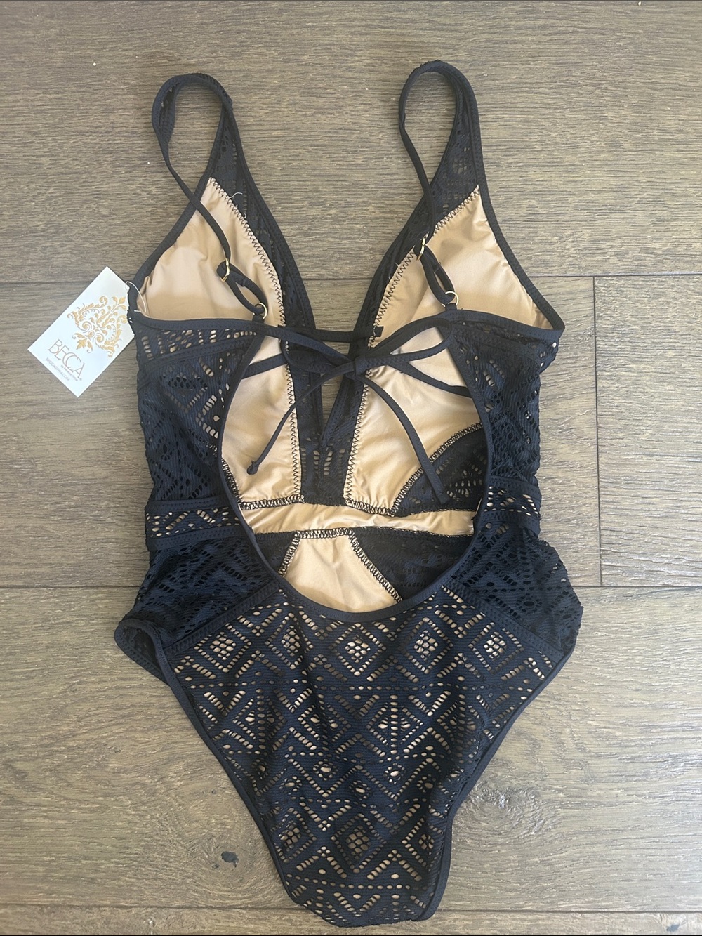 BECCA Keyhole One-Piece Swimsuit - Picture 10 of 17